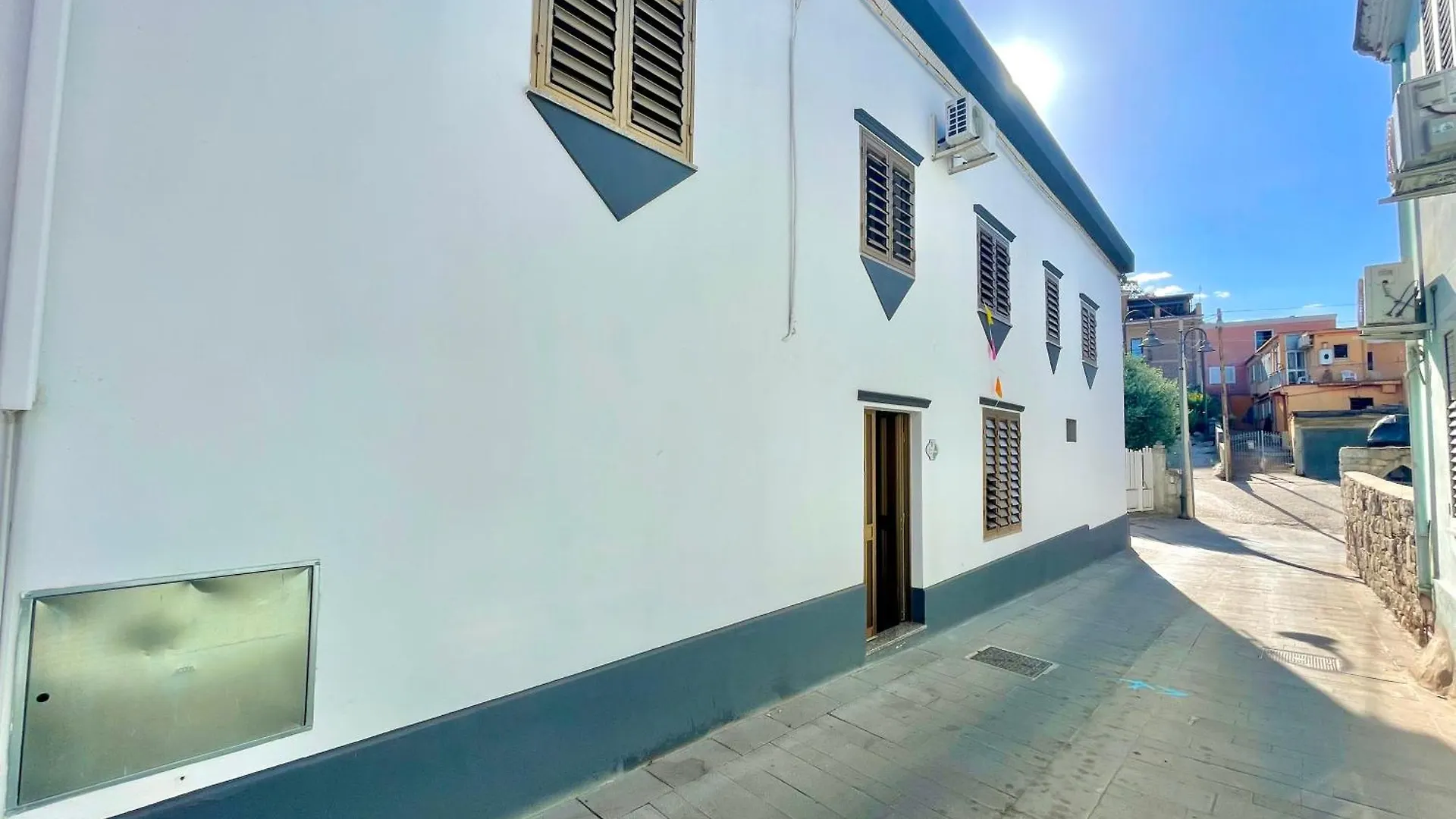 La Corte Dell'Elefantino Bari Sardo Italy